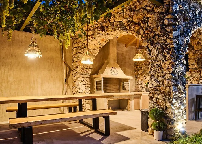 Neva * Akrotiri (Zakynthos)